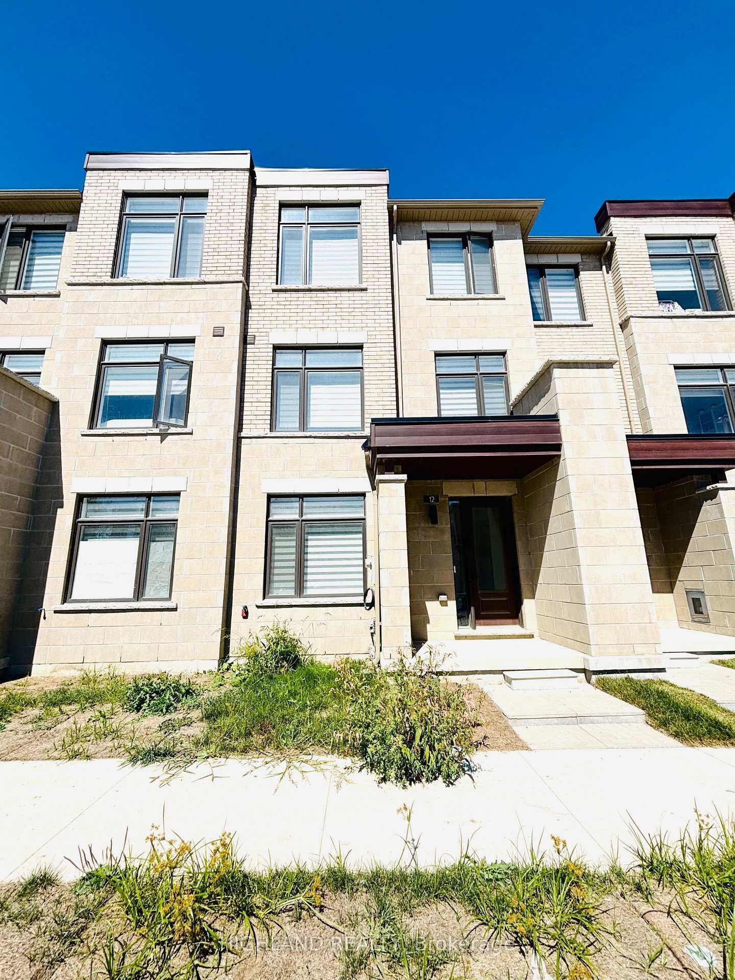 Property Photo: 12 Robert Eaton Avenue ON L3S 0G3
