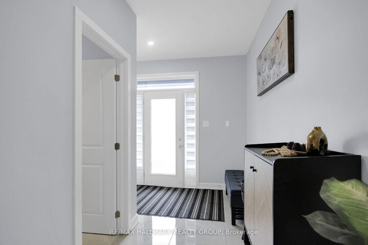 Property Photo:  568 Bobolink Ridge  ON K2S 2P4 