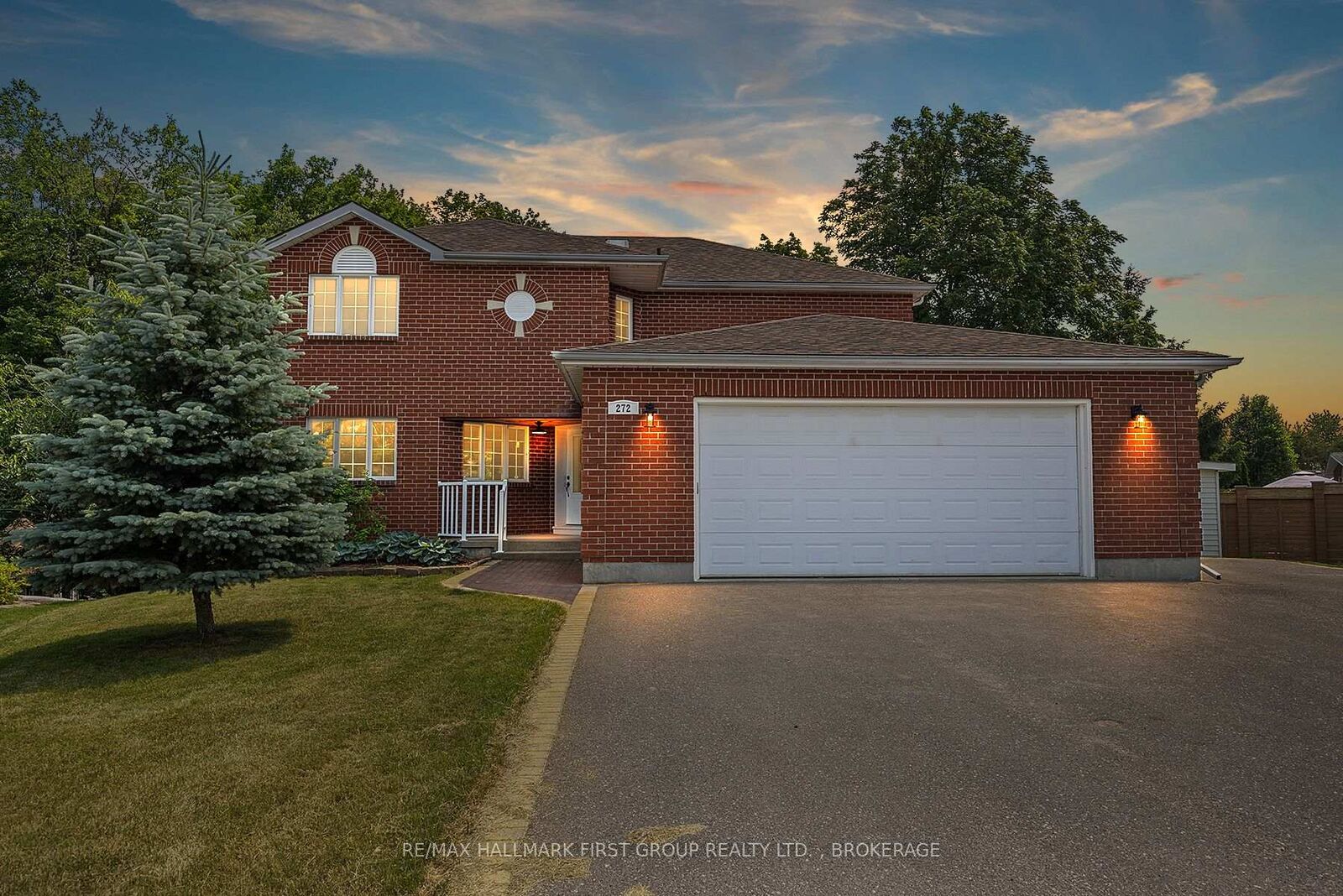 Property Photo: 272 Friarhill Crescent ON K7M 8P4