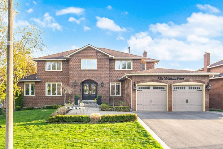 Property Photo: 2 Whitmore Court ON L6Z 2A5