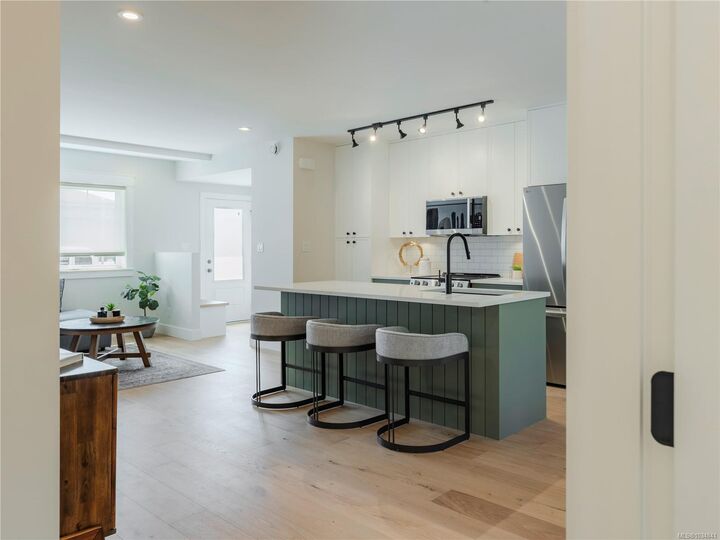 Property Photo:  1830 Allenby St #4  BC V8R 3B7 