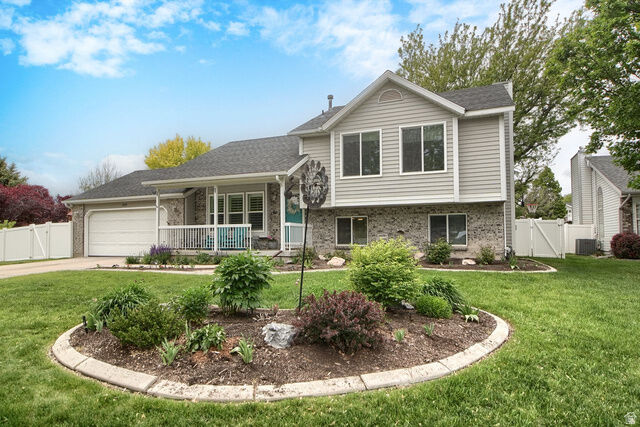 Property Photo:  8292 S Piney Ct W  UT 84088 