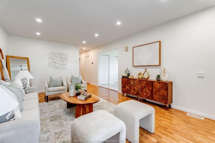 Property Photo:  60 Canal Street East  ON N0P 2L0 