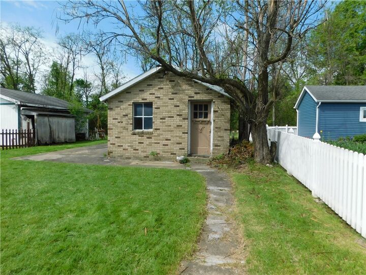 Property Photo:  145 Easy Street  PA 15401 