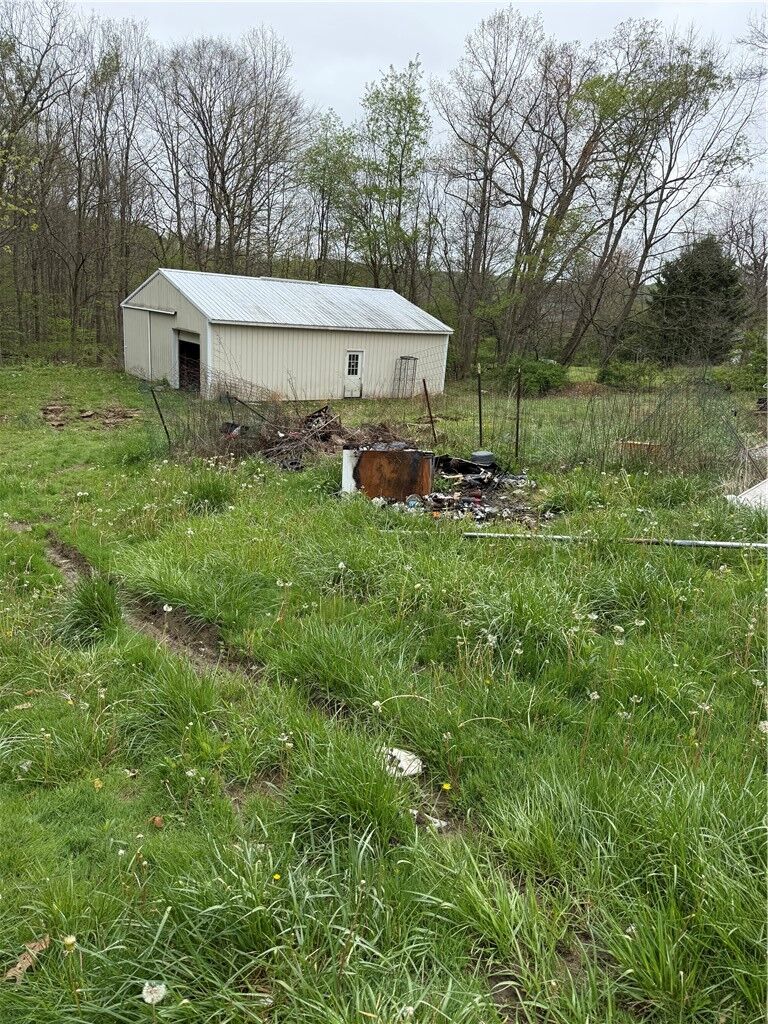 Property Photo: 5834 Pa-711 PA 15944