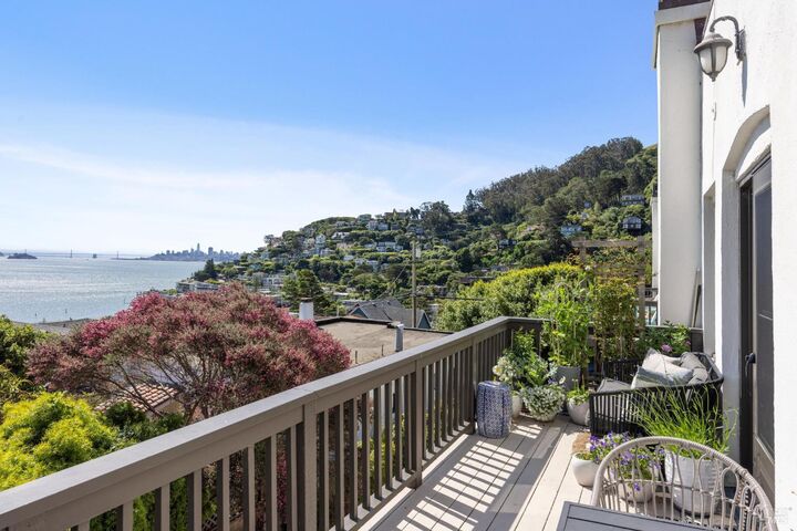 Property Photo:  516 Richardson Street  CA 94965 