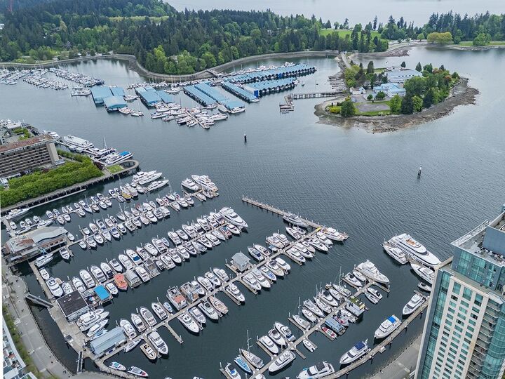 Property Photo:  1211 Melville Street 1602  BC V6E 0A7 