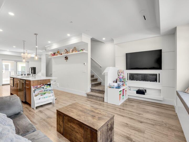 Property Photo:  4916 Ellis Lane  BC V4K 0E1 