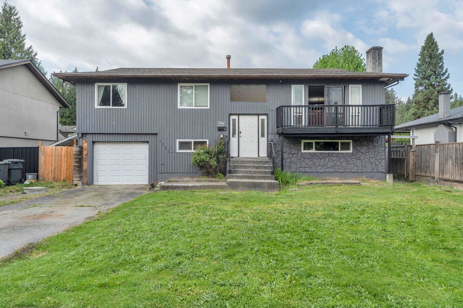 Property Photo:  1231 Prairie Avenue  BC V3B 1S9 