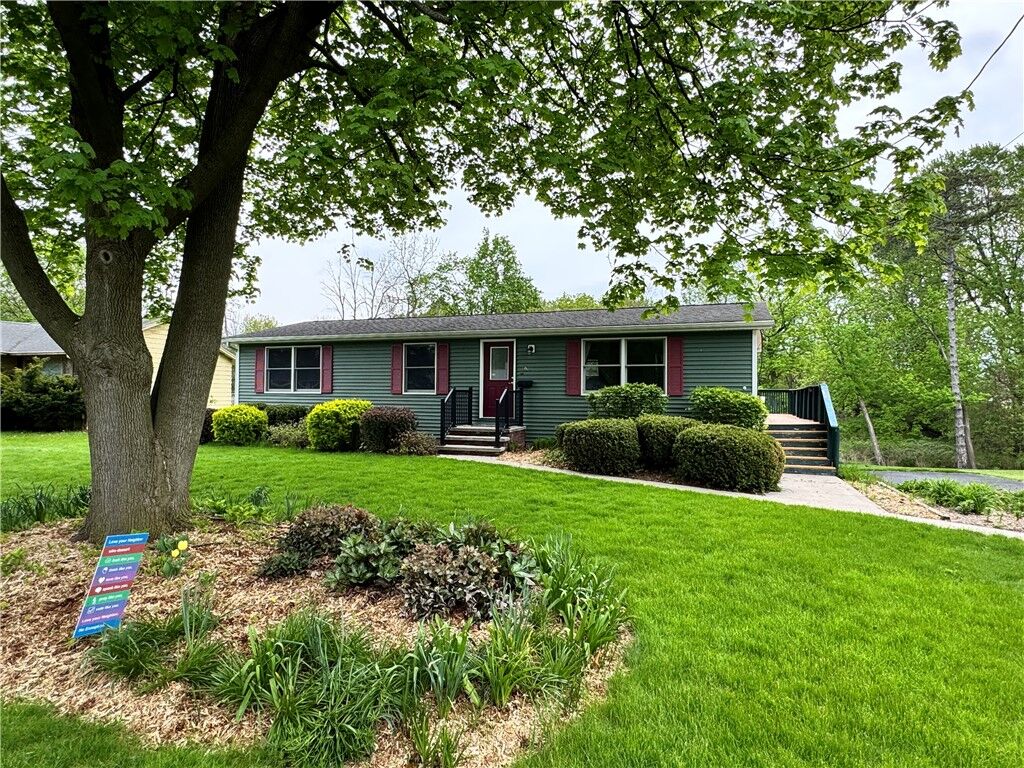 Property Photo: 106 Norris Drive NY 13165