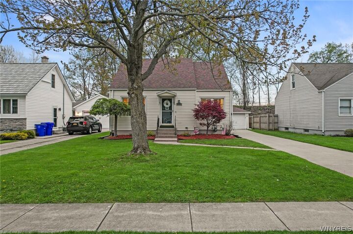 Property Photo:  223 Kirkwood Drive  NY 14224 