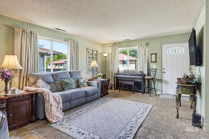 Property Photo:  1129 S Hilton St  ID 83705 
