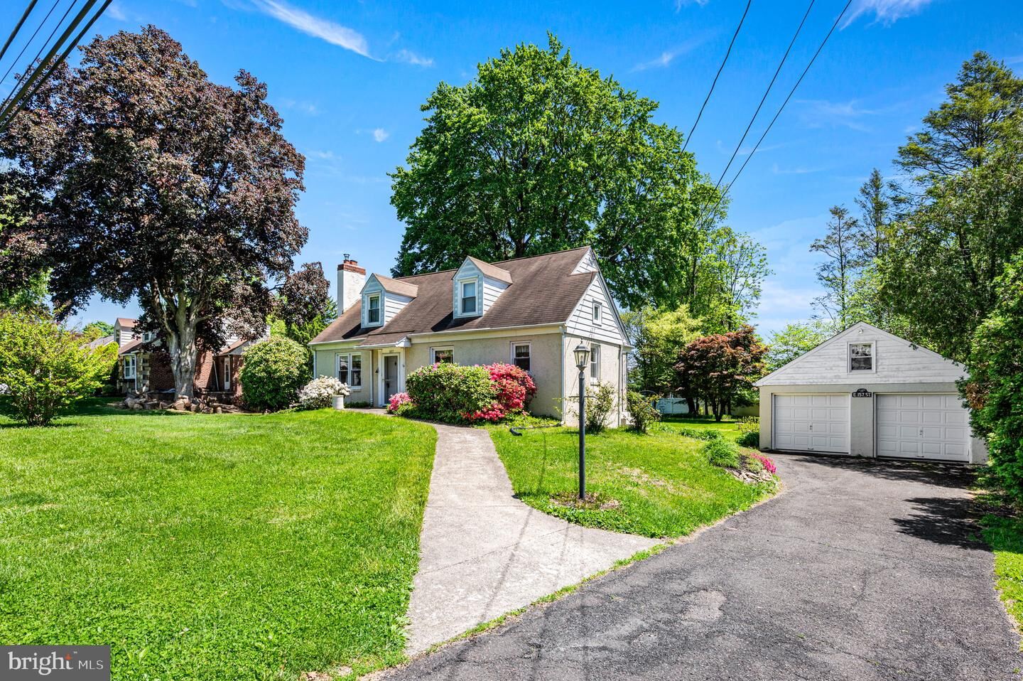 Property Photo: 105 Village Drive PA 19053