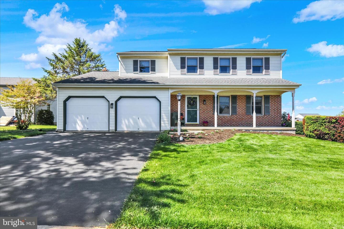 Property Photo:  13 Bridle Path  PA 17522 