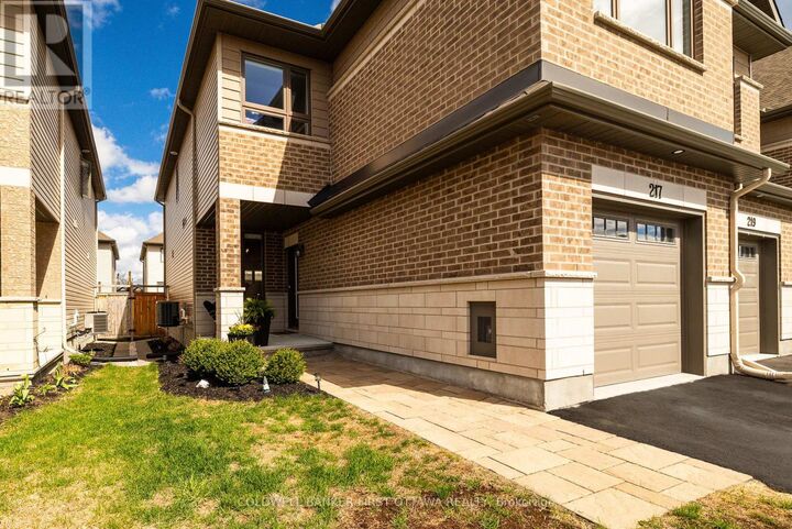 Property Photo:  217 Purchase Crescent  ON K2S 2L8 