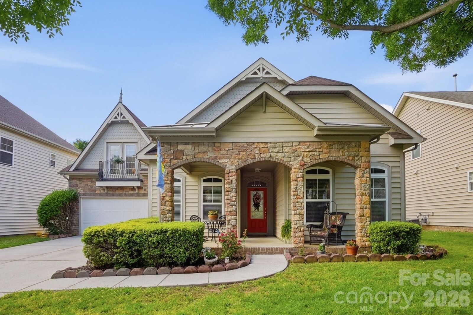 Property Photo:  8452 Whitehawk Hill Road  NC 28173 