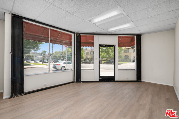 Property Photo:  12035 Magnolia Blvd  CA 91607 