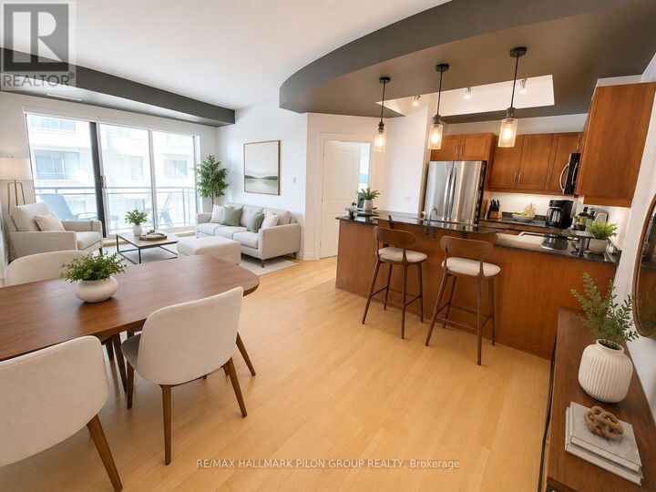 Property Photo:  95 Bronson Avenue 902  ON K1R 1E2 