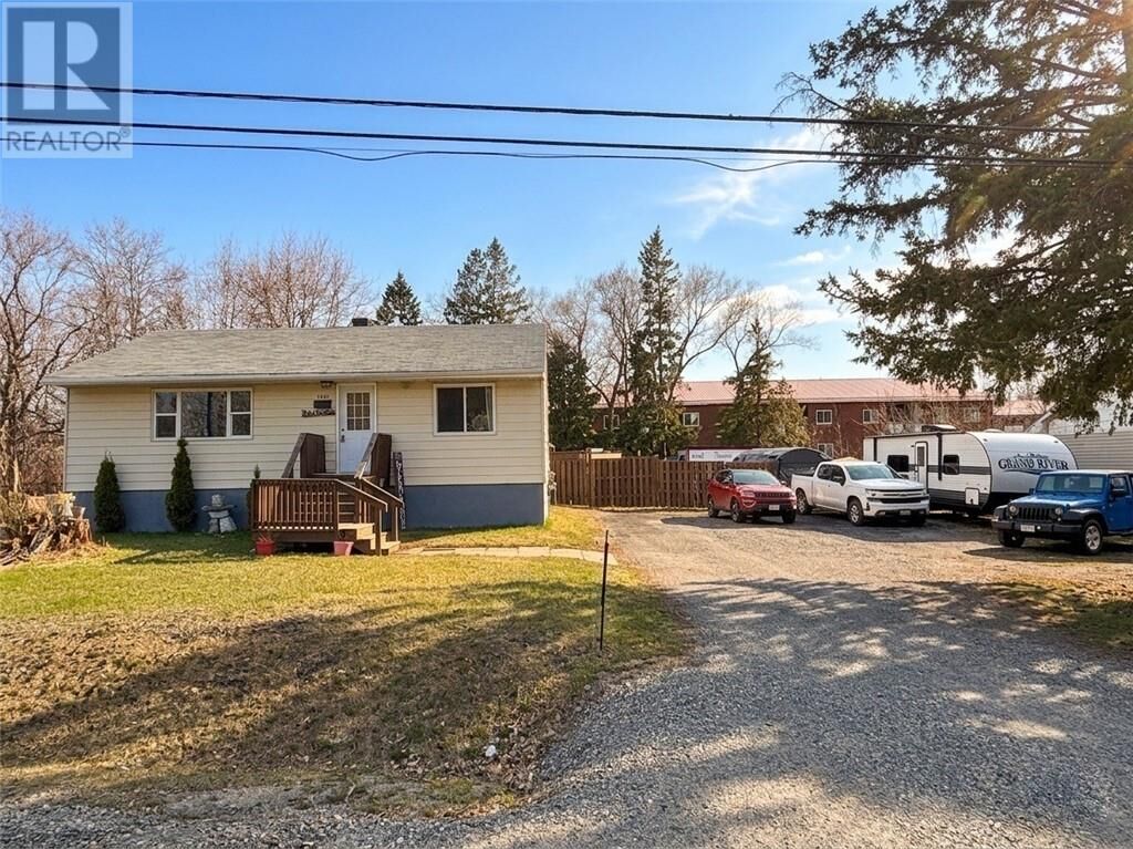 Property Photo:  1251 Will Street  ON P3A 4L5 