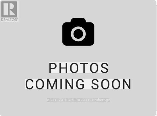 Property Photo:  657 Cricklewood Drive 520  ON L5G 0B8 