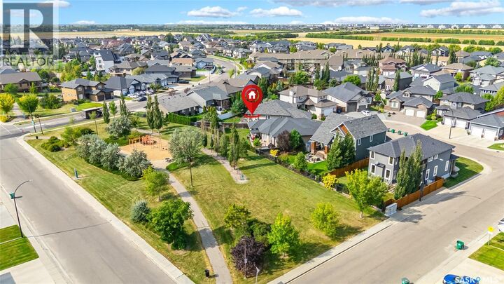 Property Photo:  914 Paton Bay  SK S7W 0B9 