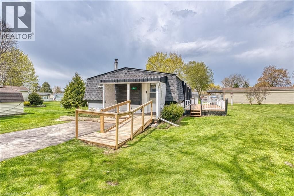 Property Photo: 71 Fairview Crescent ON N4W 3G8