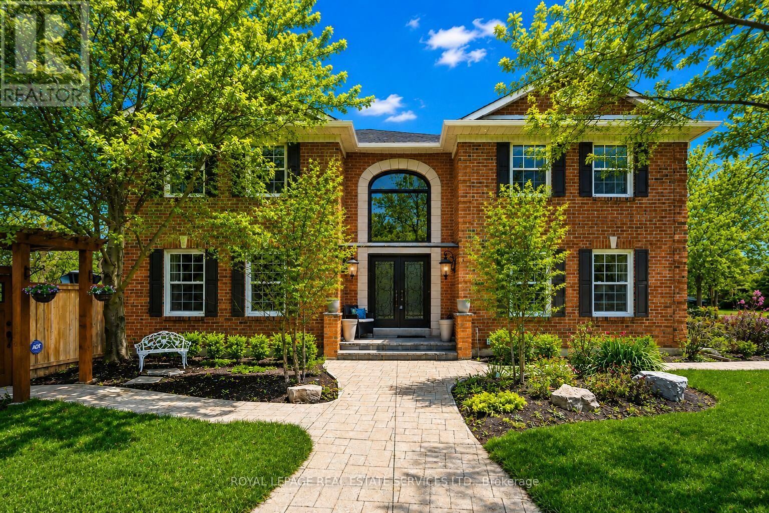 Property Photo:  1256 Fieldcrest Lane  ON L6M 2L8 
