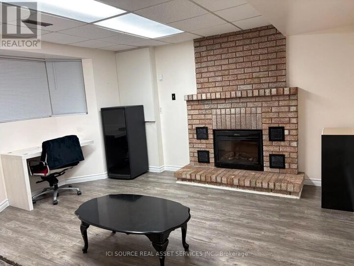Property Photo:  23 Broadbridge Drive Lower  ON M1C 3K5 