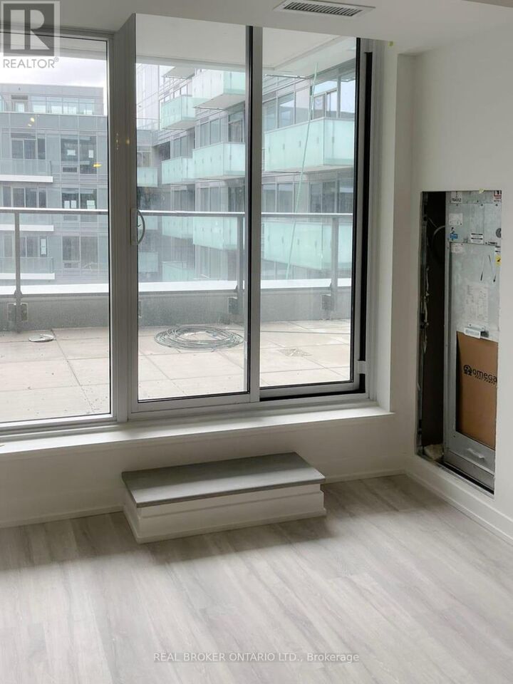 Property Photo:  8 Olympic Garden Drive S518  ON M2M 4E7 