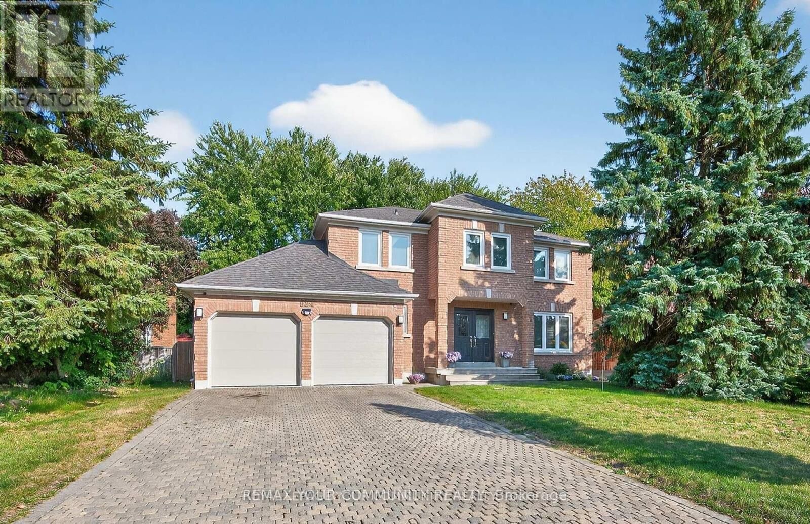 Property Photo:  684 Exceller Circle  ON L3X 1P4 