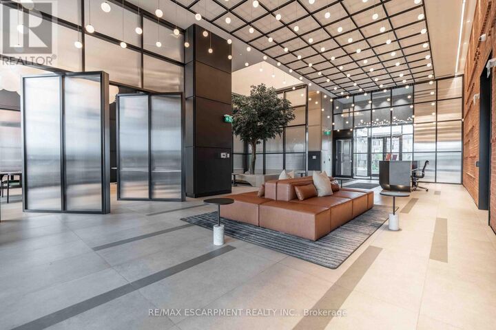 Property Photo:  3220 William Coltson Avenue 918  ON L6H 7X9 
