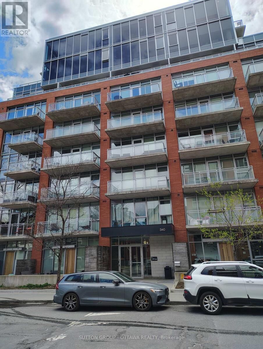Property Photo:  340 McLeod Street 840  ON K2P 1A4 