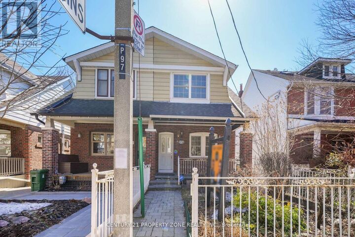 Property Photo:  97 Sparkhall Avenue  ON M4K 1G7 