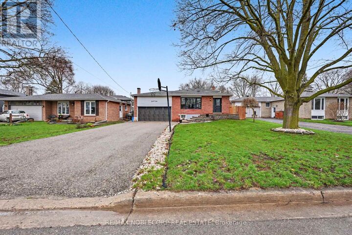 Property Photo:  24 Maple Avenue West  ON L0G 1A0 