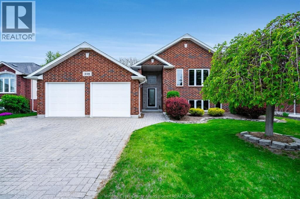 Property Photo:  210 Dieppe Crescent  ON N9Y 4B9 