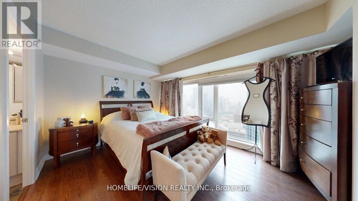 Property Photo:  210 Victoria Street 3311  ON M5B 2R3 
