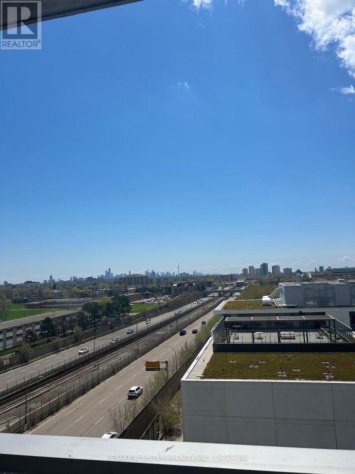 Property Photo:  160 Flemington Road 1004  ON M6A 1N6 