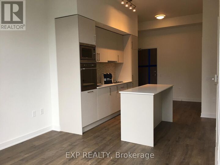 Property Photo:  576 Front Street West 822E  ON M5V 0P8 