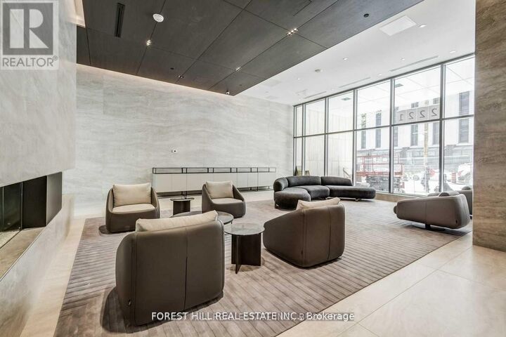 Property Photo:  2221 Yonge Street 4402  ON M4S 2B4 