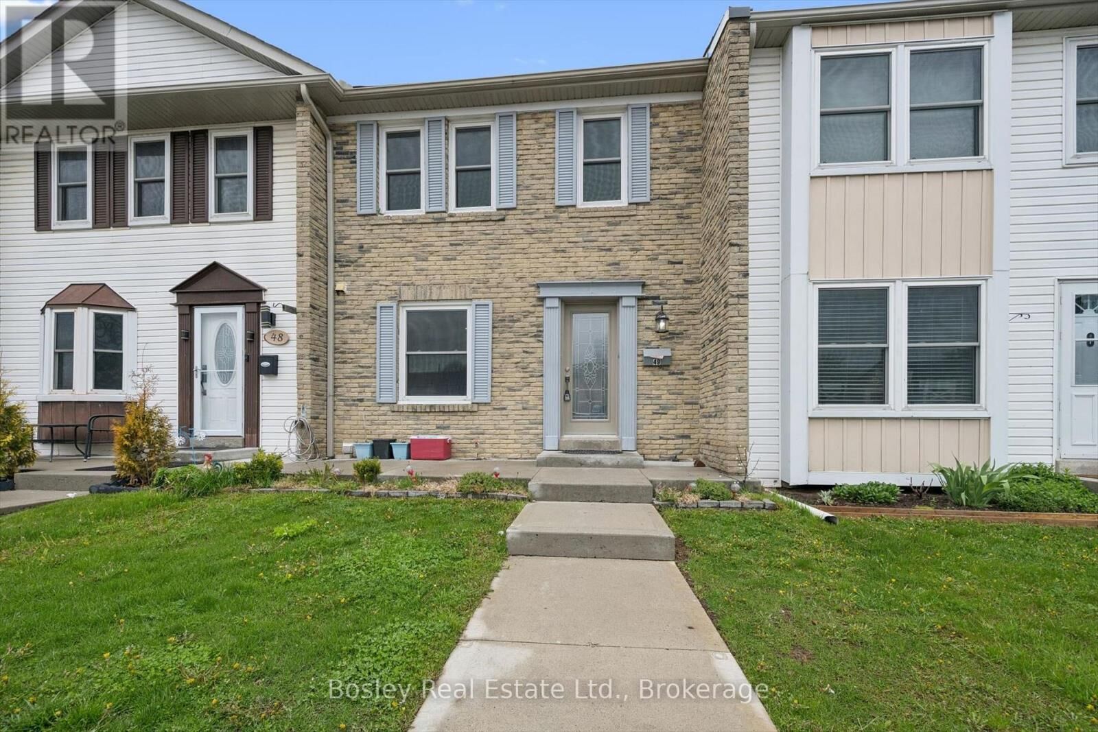 Property Photo:  900 Central Park Drive  ON L6S 3J6 