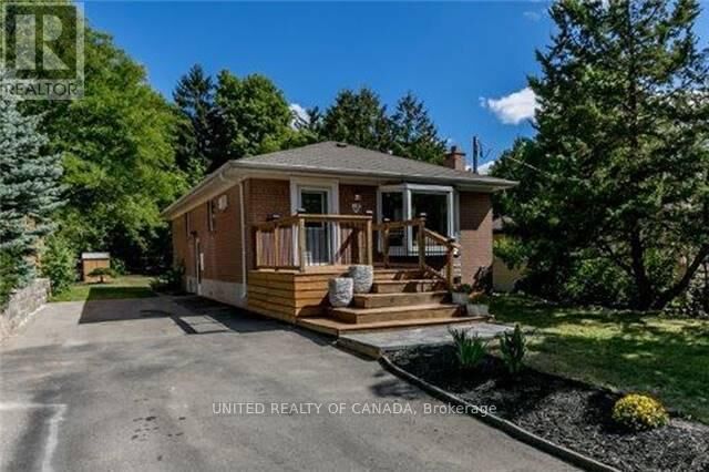 Property Photo:  45 Bayview Parkway  ON L3Y 3W2 