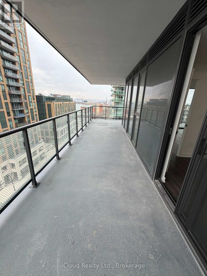 Property Photo:  2075 Lakeshore Road 908  ON L7R 1E2 