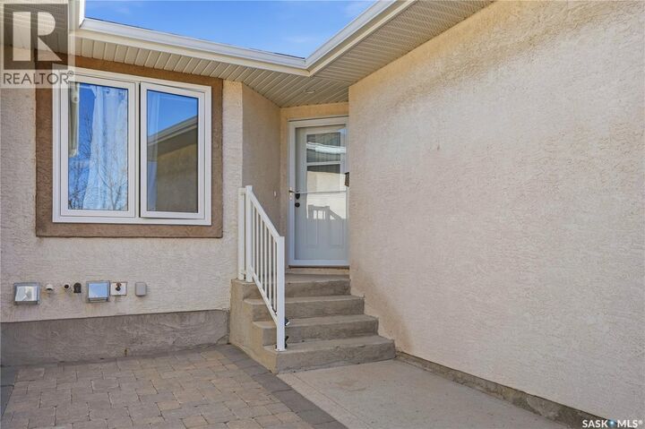 Property Photo:  19 4101 Preston Crescent  SK S4X 0G3 