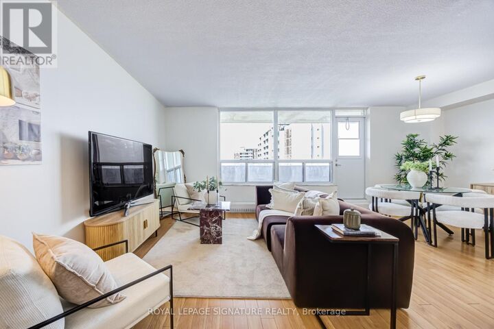 Property Photo:  3390 Weston Road 2309  ON M9M 2X3 