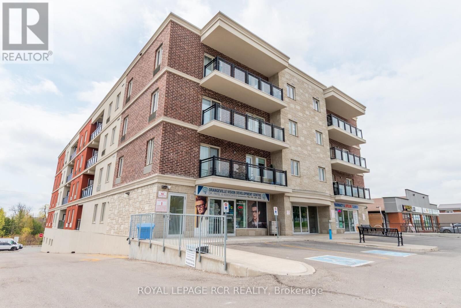 Property Photo:  310 Broadway Avenue 309  ON L9W 1L3 
