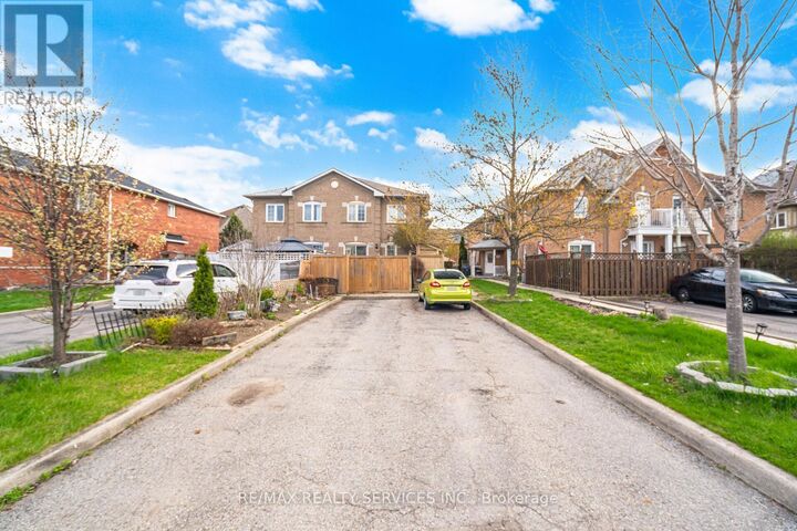 Property Photo:  79 Pressed Brick Drive  ON L6V 4K5 