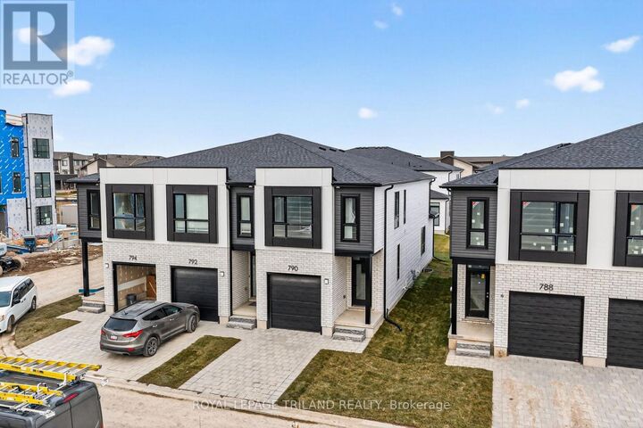Property Photo:  766 Banyan Lane  ON N6G 0A6 
