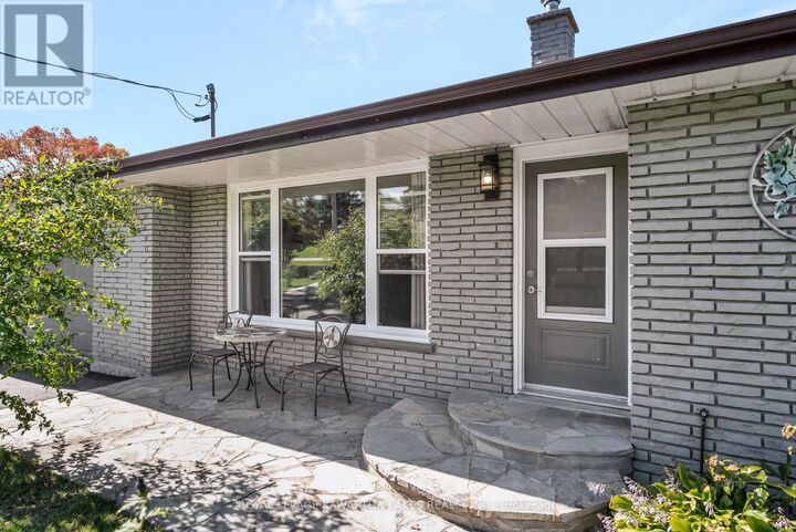 Property Photo:  9 Buckhorn Road  ON K9V 4R6 