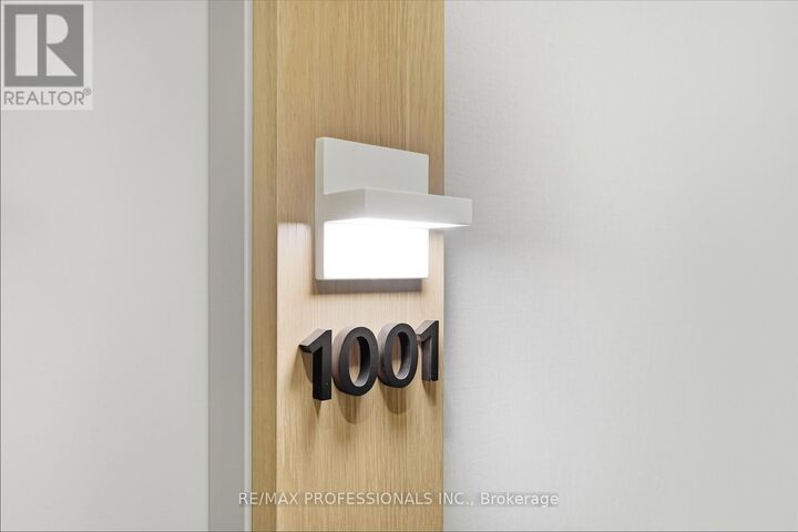 Property Photo:  1185 Dupont Street 1001  ON M6H 0G5 