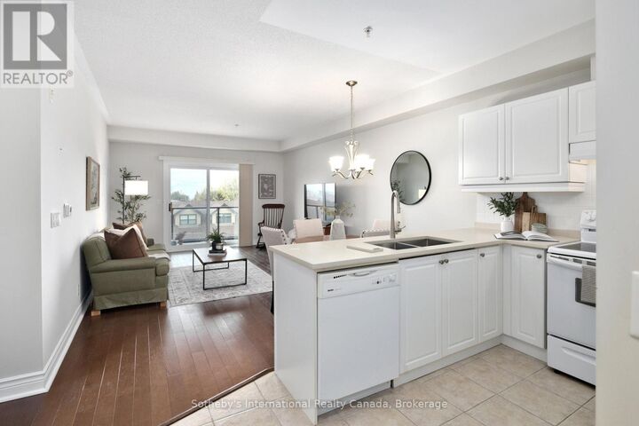 Property Photo:  91 Raglan Street 314  ON L9Y 0B2 